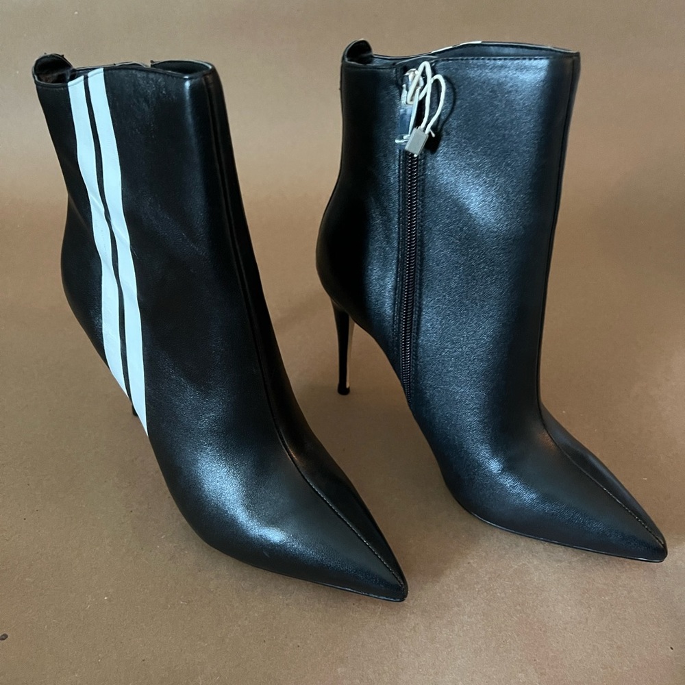 GUESS leather booties - Picture 2 of 7